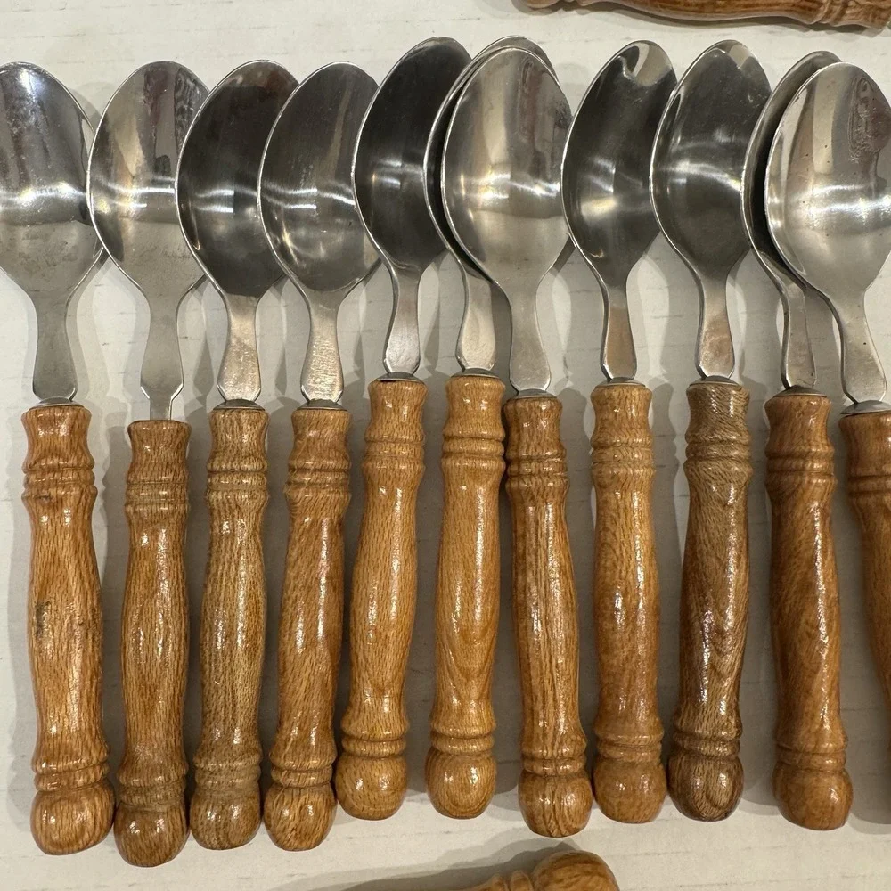 Harbor House / LIFETIME Old Homestead Wood Handle Flatware Lot 40 Pieces
